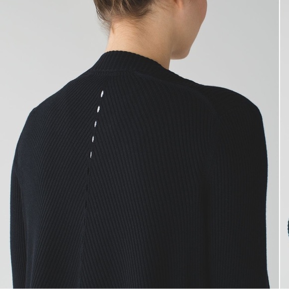 Lululemon Resolution Wrap - Picture 7 of 16